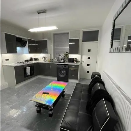 Entire 5 Star Luxury Whalley House Wifi Tv Luxury Burnley Exterior photo