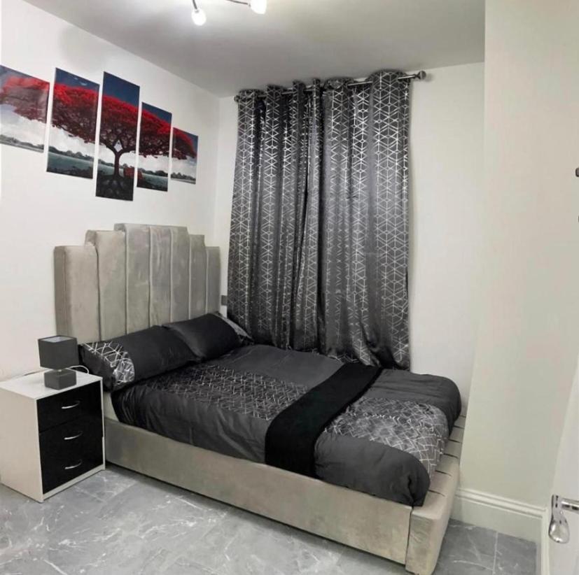 Entire 5 Star Luxury Whalley House Wifi Tv Luxury Apartment